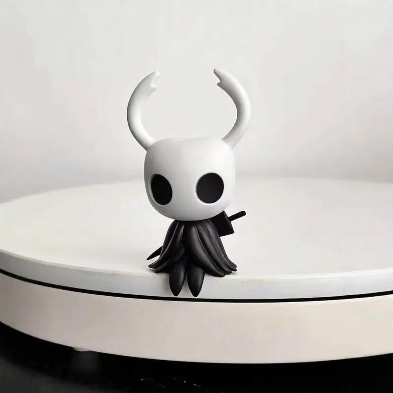 Gaming Accessories For Room - ホロウナイトの騎士フィギュア、高さ9cm、座った姿のPVC製、箱入り、コレクション用、アニメ風、デスクトップ装飾、ゲームルームの飾り、ゲーマーへのギフト。